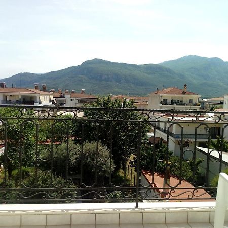 Meteora Monasteries View Apartment Kalambaka Bagian luar foto