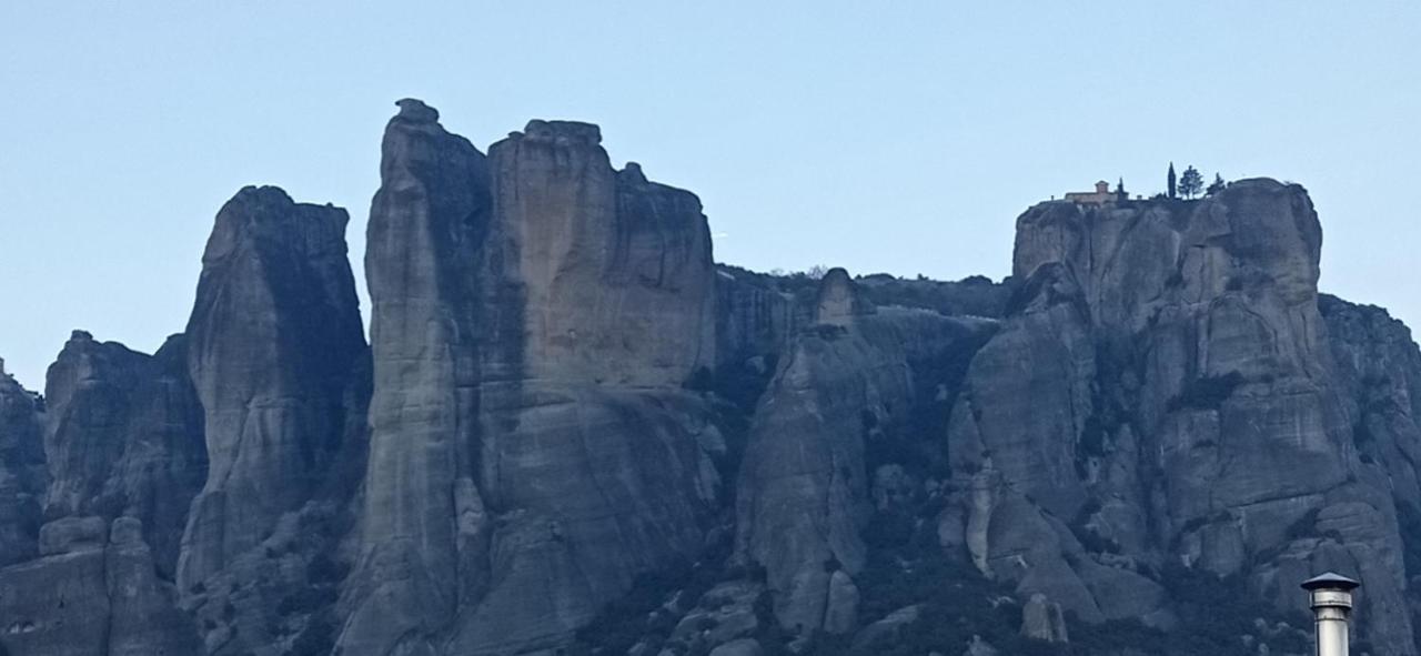 Meteora Monasteries View Apartment Kalambaka Bagian luar foto